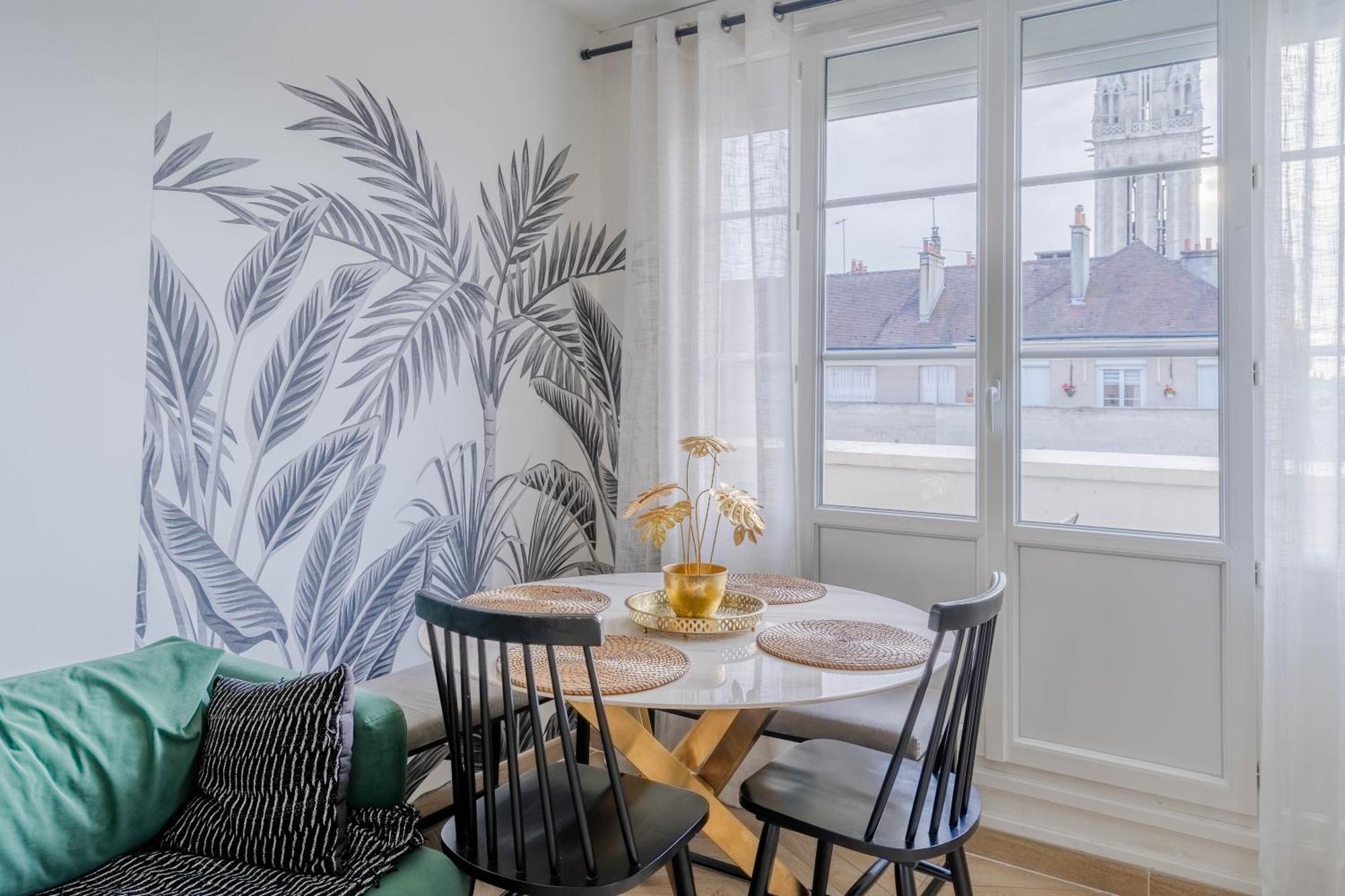 Superbe Chic, Hyper Centre, Vue Chateau, Parking Inclus